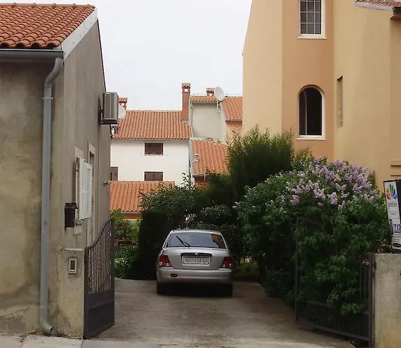 Ket Guest house Pula